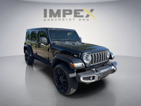 Used 2025 Jeep Wrangler Unlimited Sahara w/ Safety Group AWD/4WD image 7