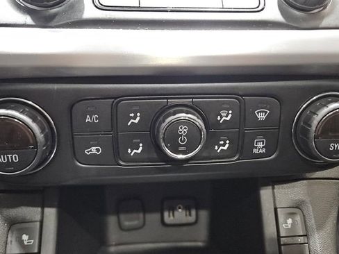 Used 2019 GMC Acadia SLT w/ Black Edition image 30