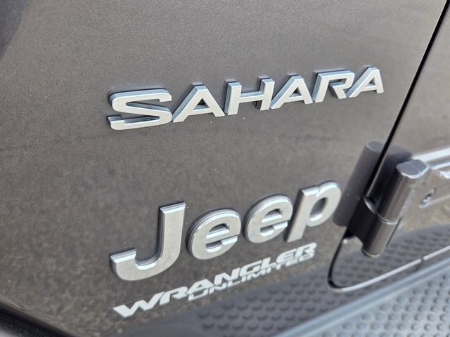 Used 2021 Jeep Wrangler Unlimited Sahara AWD/4WD image 19
