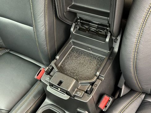 Used 2025 Jeep Wrangler Unlimited Sahara image 26