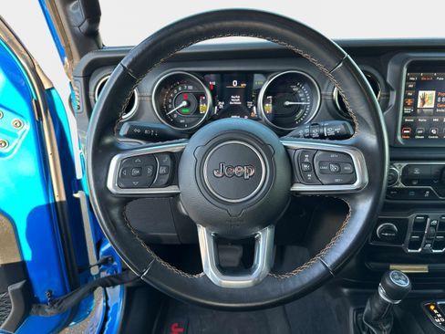 Used 2022 Jeep Wrangler Unlimited Sahara image 26