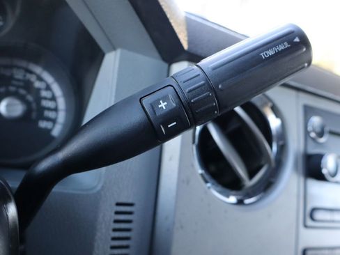 Used 2015 Ford F250 XLT w/ FX4 Off-Road Package image 32