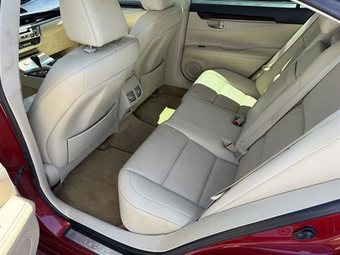 Used 2015 Lexus ES 350 w/ Premium Package FWD image 17
