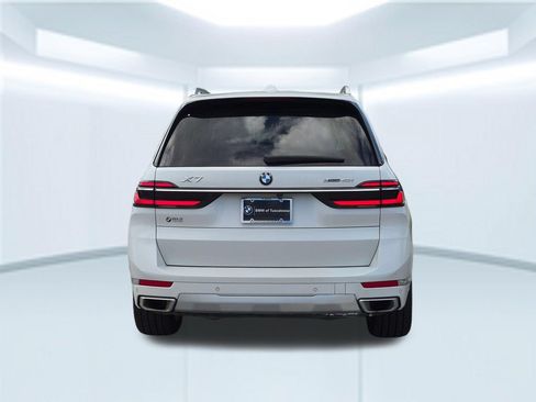 Used 2023 BMW X7 xDrive40i AWD/4WD image 4