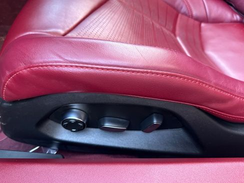 Used 2022 Chevrolet Corvette Stingray Premium Conv w/ Z51 Performance Package RWD image 14