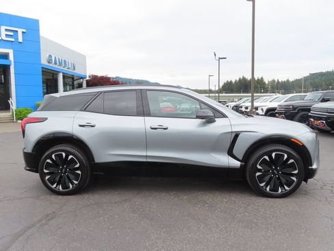 Used 2025 Chevrolet Blazer EV RS AWD/4WD image 9