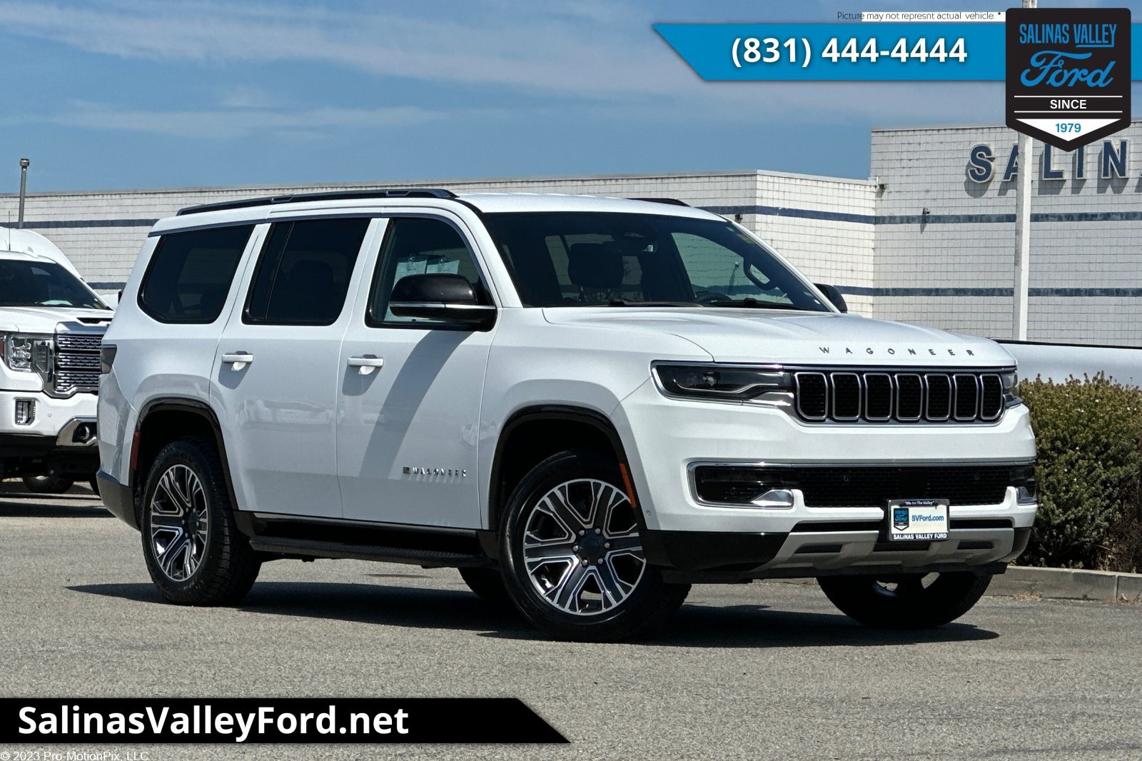 Used 2024 Jeep Wagoneer Series II AWD/4WD image 1