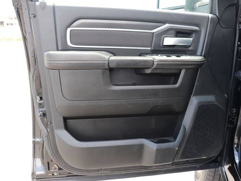 Used 2025 RAM 2500 Big Horn AWD/4WD image 12
