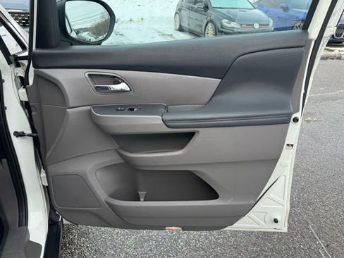 Used 2016 Honda Odyssey EX-L image 29