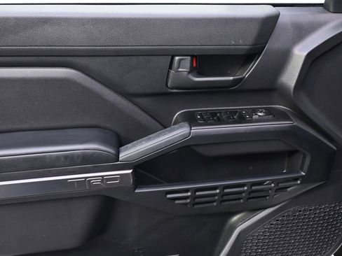 Used 2025 Toyota 4Runner TRD Off-Road image 22