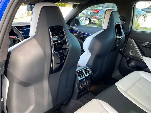 Used 2025 BMW M5 w/ Carbon Package image 36