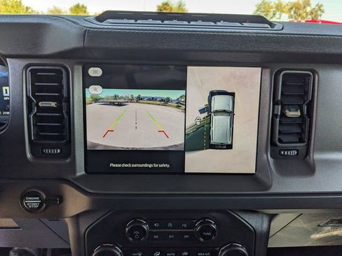 Used 2025 Ford Bronco Badlands image 23