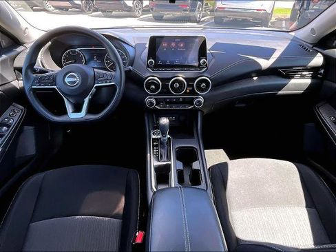 Used 2024 Nissan Sentra SV FWD image 21