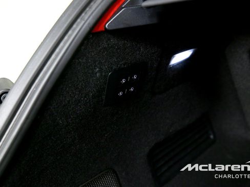 Used 2026 Ferrari Purosangue AWD/4WD image 23
