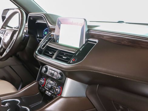 Used 2023 Chevrolet Tahoe Z71 w/ Luxury Package image 31