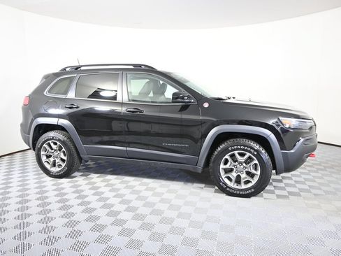 Used 2022 Jeep Cherokee Trailhawk w/ Comfort/Convenience Group AWD/4WD image 8
