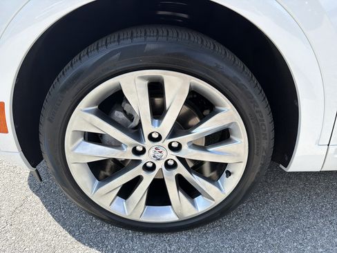 Used 2023 Buick Envision Avenir FWD image 12