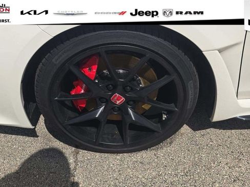 Used 2025 Honda Civic Type R image 11