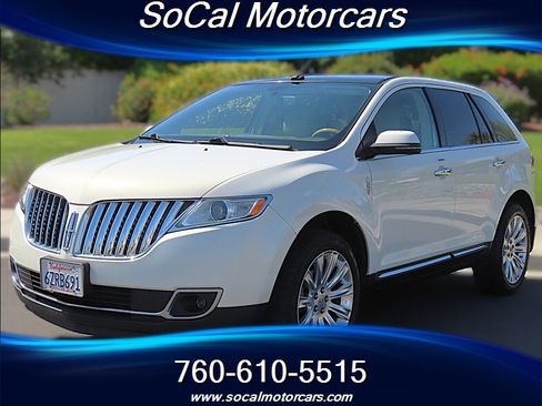 Used 2013 Lincoln MKX FWD image 1
