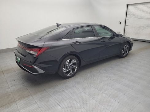 Used 2024 Hyundai Elantra SEL w/ Convenience Package image 10
