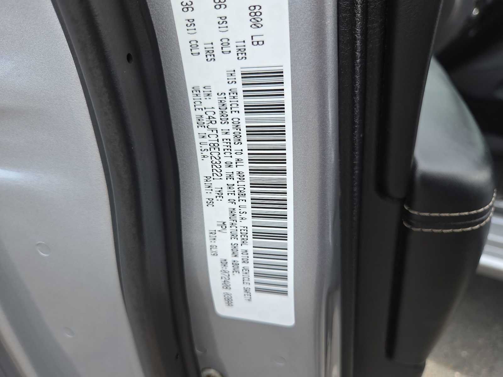 Used 2014 Jeep Grand Cherokee Overland AWD/4WD image 29