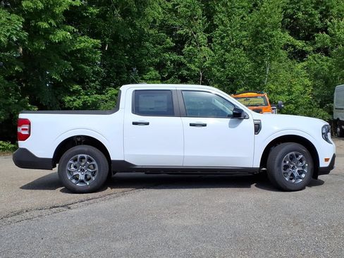 New 2026 Ford Maverick XLT w/ Equipment Group 301A AWD/4WD image 4