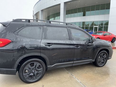 Used 2023 Subaru Ascent Onyx Edition AWD/4WD image 2