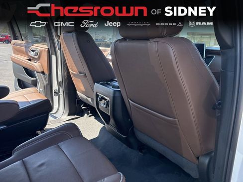 Used 2023 Chevrolet Suburban High Country AWD/4WD image 25