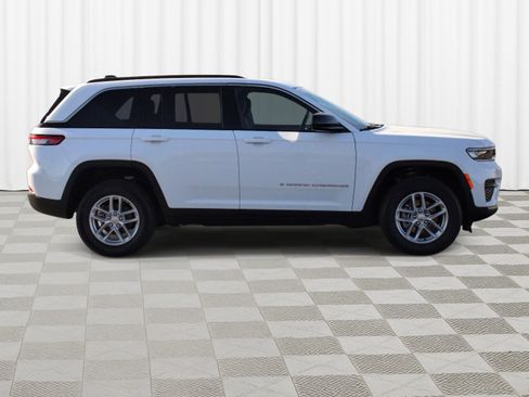 New 2026 Jeep Grand Cherokee Laredo X AWD/4WD image 31