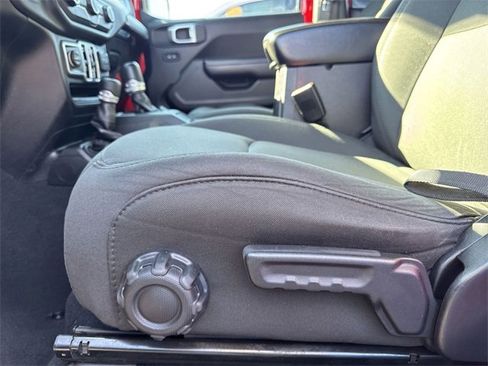 Used 2020 Jeep Gladiator Sport w/ Quick Order Package 24S image 12