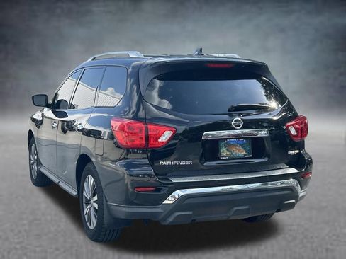 Used 2020 Nissan Pathfinder S FWD image 3