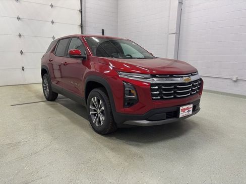 New 2026 Chevrolet Equinox LT w/ Convenience Package II AWD/4WD image 2