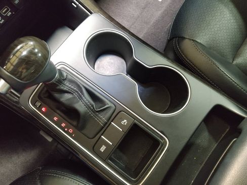 Used 2018 Kia Sorento EX FWD image 26