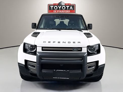 Used 2021 Land Rover Defender 110 X-Dynamic SE AWD/4WD image 2