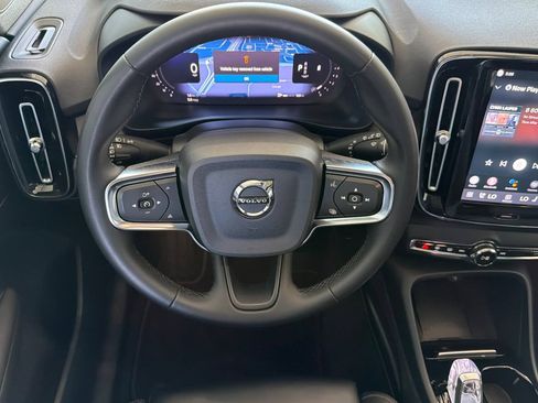 Used 2023 Volvo XC40 B5 Ultimate w/ Protection Package Premier AWD/4WD image 15