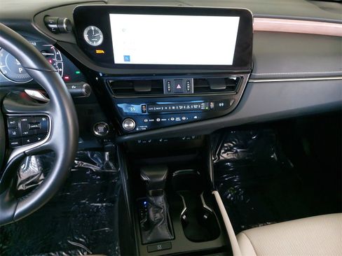 Used 2025 Lexus ES 350 w/ Premium Package image 22