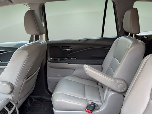 Used 2022 Honda Pilot Touring image 24