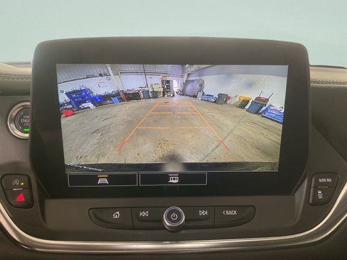 Used 2025 Chevrolet Blazer LT AWD/4WD image 24