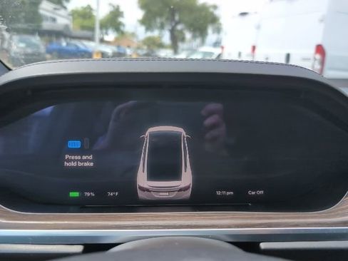 Used 2022 Tesla Model X image 12