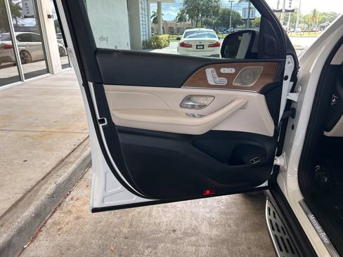 Used 2022 Mercedes-Benz GLE 450 4MATIC w/ AMG Line Exterior image 46