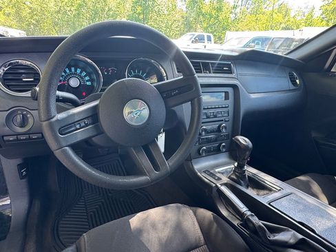 Used 2012 Ford Mustang Coupe image 9