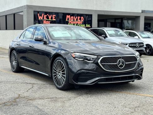Used 2025 Mercedes-Benz E 350 Sedan image 2
