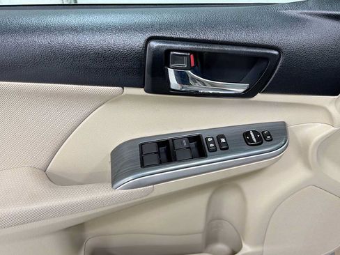 Used 2012 Toyota Camry XLE FWD image 15