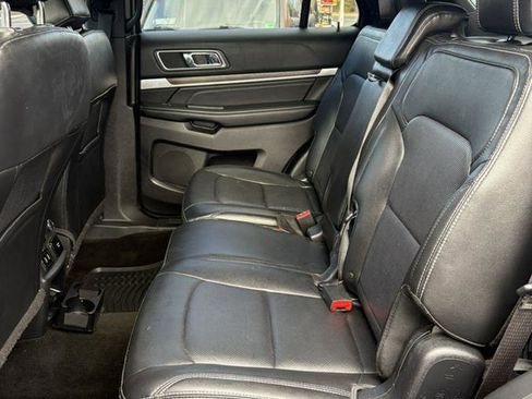 Used 2016 Ford Explorer Limited image 11