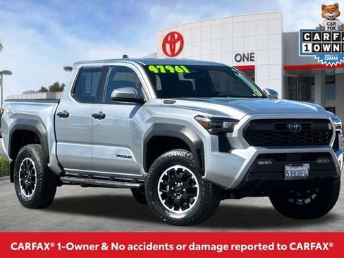 Used 2025 Toyota Tacoma TRD Off-Road AWD/4WD image 2