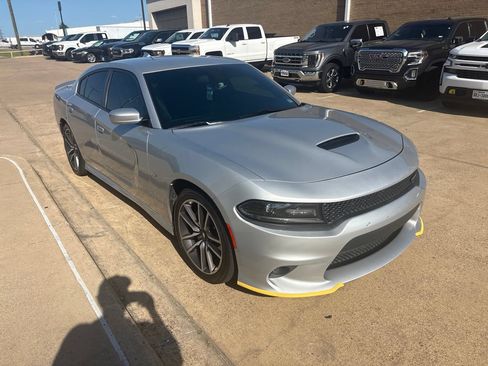 Used 2020 Dodge Charger R/T w/ Plus Group RWD image 4