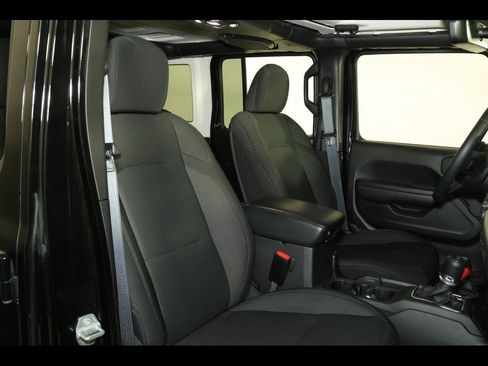 Used 2021 Jeep Wrangler Unlimited Sport image 27