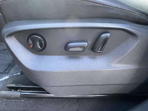 Used 2018 Volkswagen Atlas SE FWD image 23