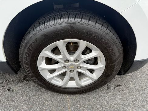 Used 2021 Chevrolet Equinox LS w/ LPO, Blackout Package AWD/4WD image 31