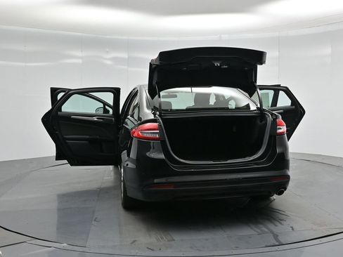 Certified 2017 Ford Fusion SE image 31